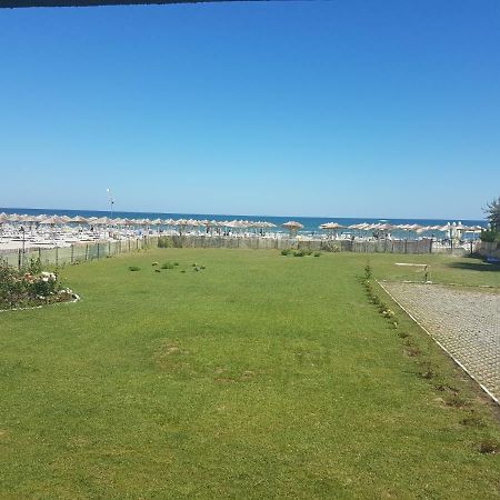 Le Reve Apartment Mamaia Extérieur photo
