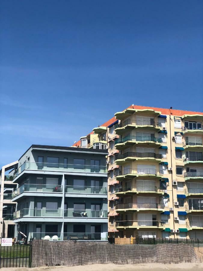 Le Reve Apartment Mamaia Extérieur photo